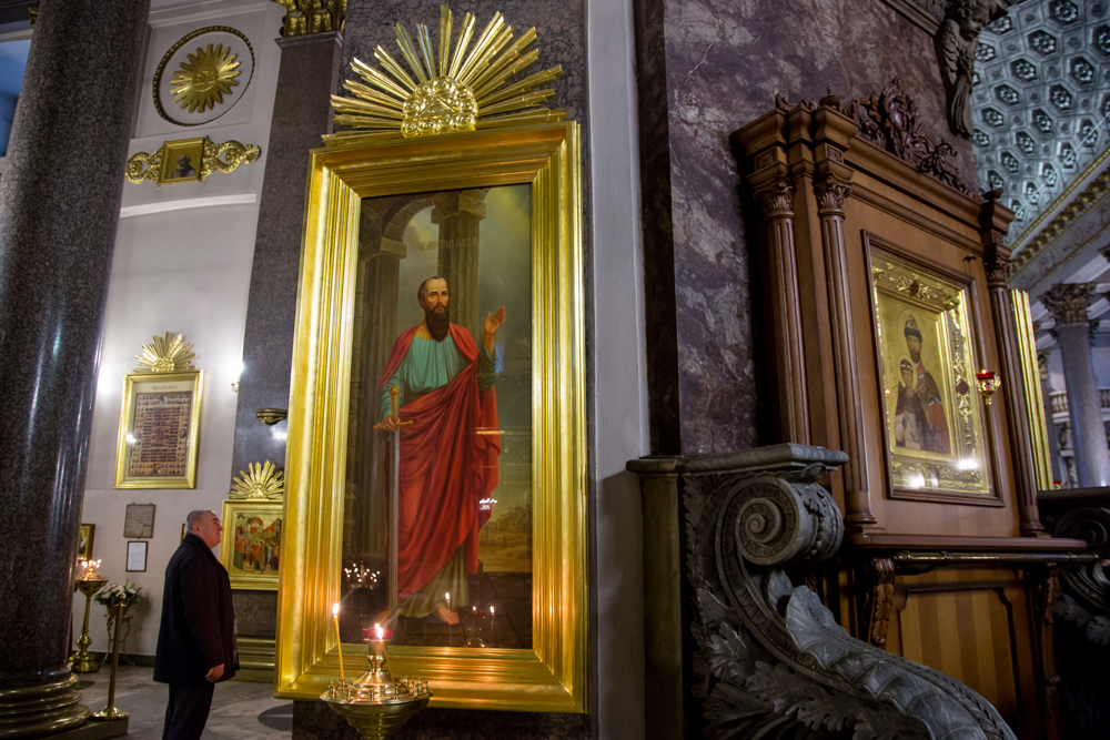 В Казанском соборе икона святого Павла написана иконописцем Сергеевой Марианной.